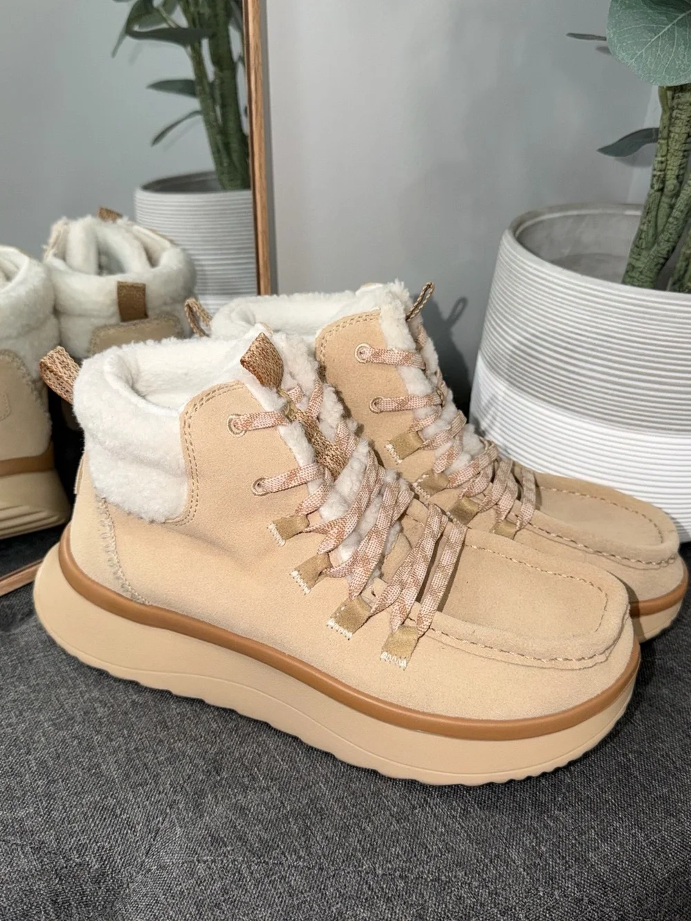 HeyDude Wendy Peak Beige suede slip on Winter Boots